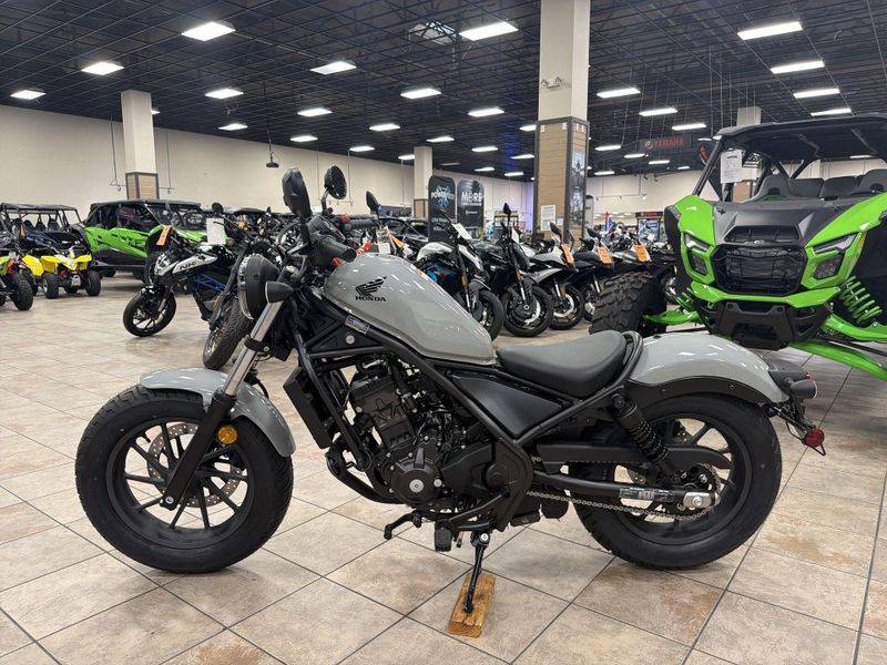 New 2026 Honda REBEL 300 E-CLUTCH Image 14