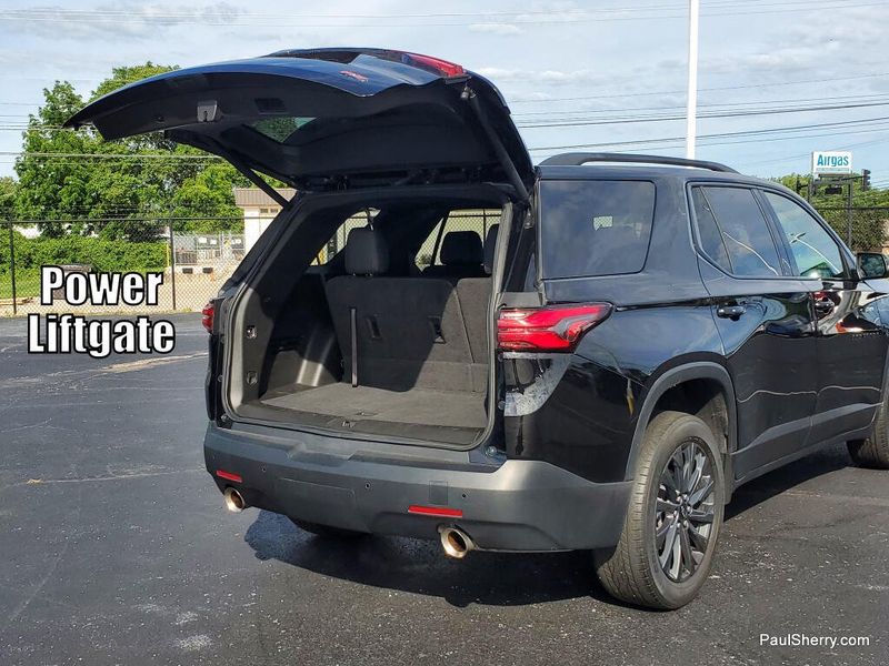 Used 2022 Chevrolet Traverse RS