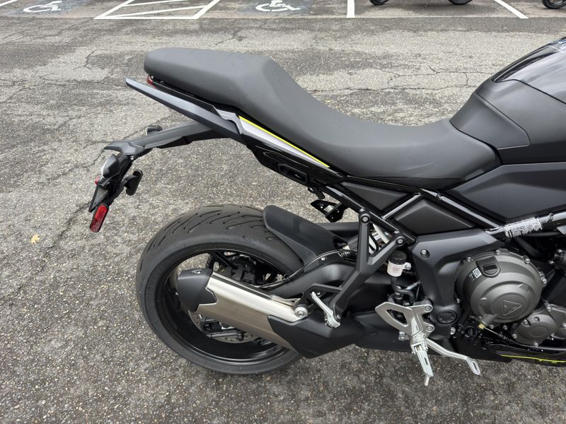 2025 Triumph Tiger Sport 800 - SAPPHIRE BLACK 