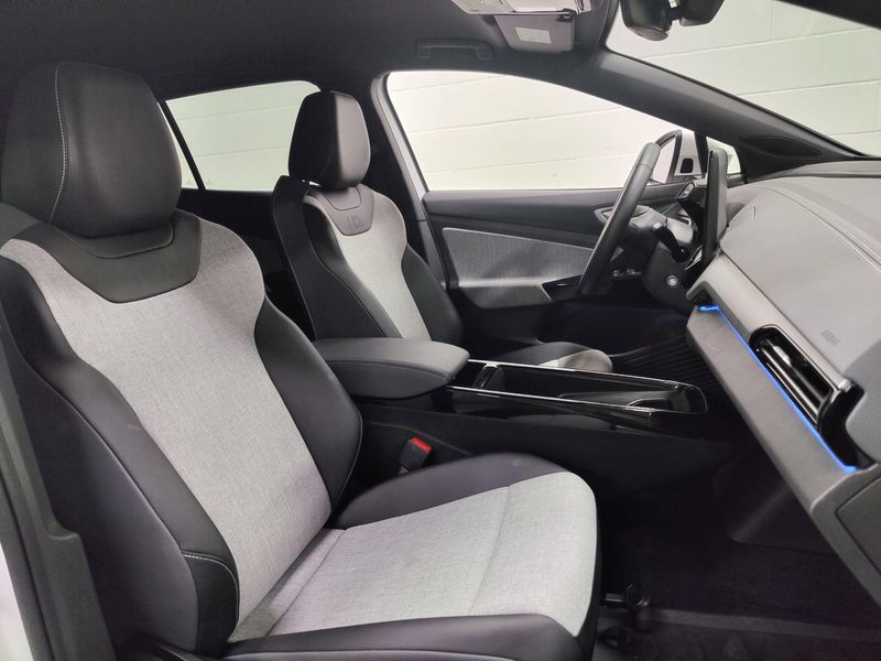Used 2024 Volkswagen ID.4 StandardImage 4