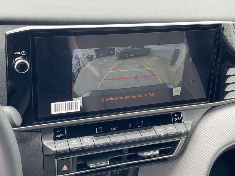 2025 Toyota Camry Image 16