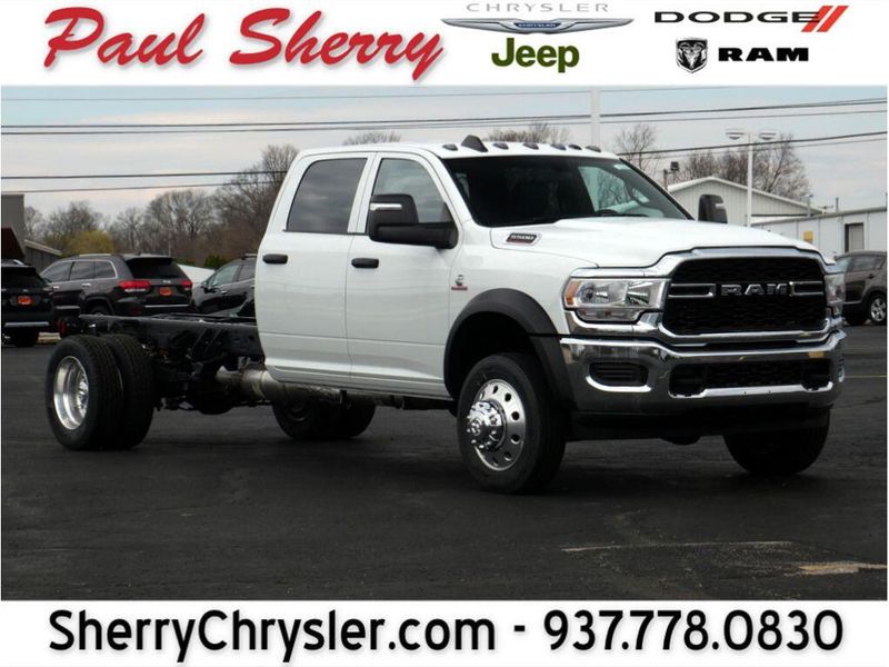 2024 RAM 5500 Tradesman Chassis Crew Cab 4x4 84