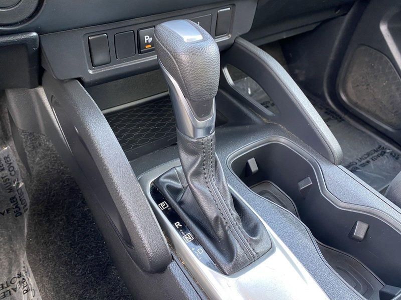 2022 Nissan Frontier SImage 24