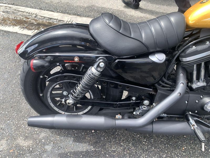 Used 2016 Harley-Davidson Sportster Iron 883 Image 12