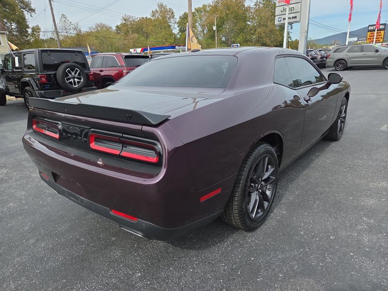 2022 Dodge Challenger GT AWD photo 3