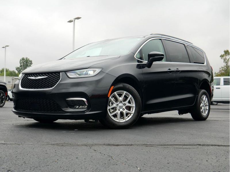 2022 Chrysler Pacifica Touring LImage 8