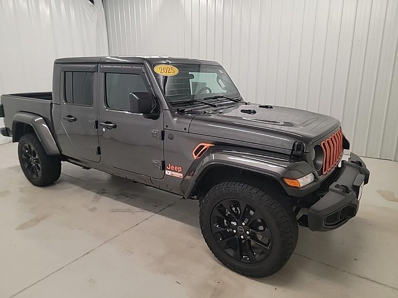 2025 Jeep Gladiator Sport photo 7