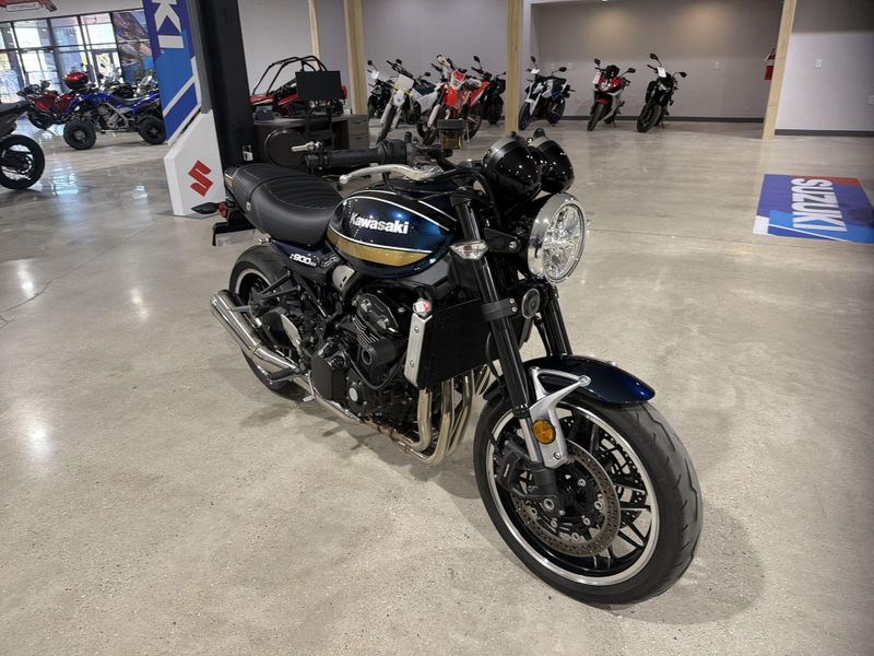 Used 2022 Kawasaki Z900RS ABS Image 11