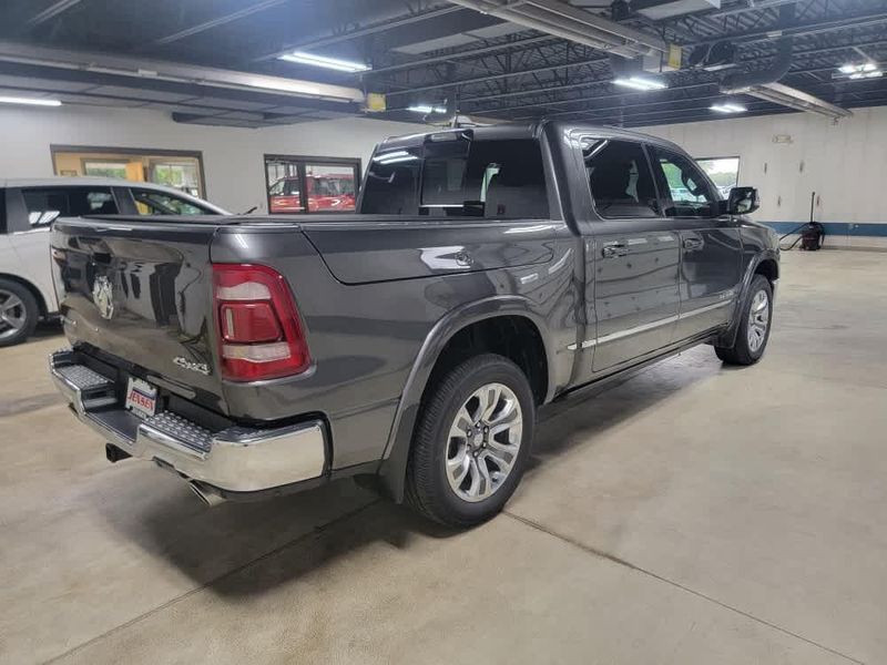 2023 Ram 1500 Limited photo 3