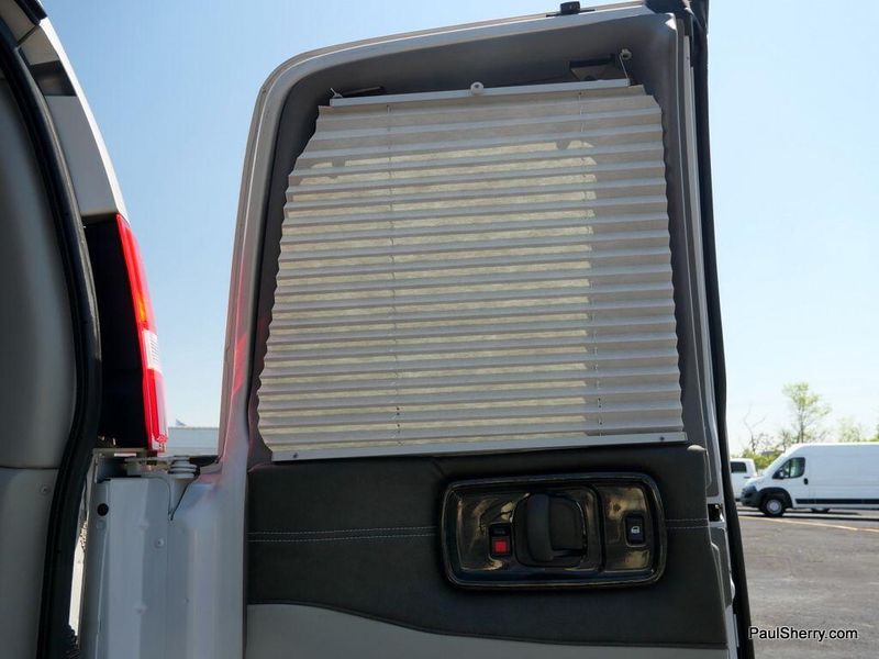 2023 Chevrolet Express Cargo Image 17