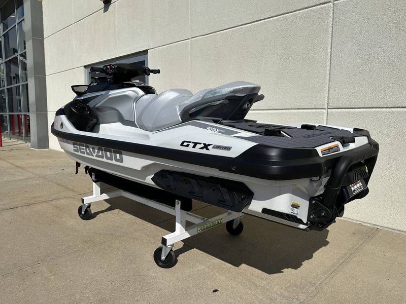 2024 SEA DOO GTX LTD 300 AUDIO Image 3