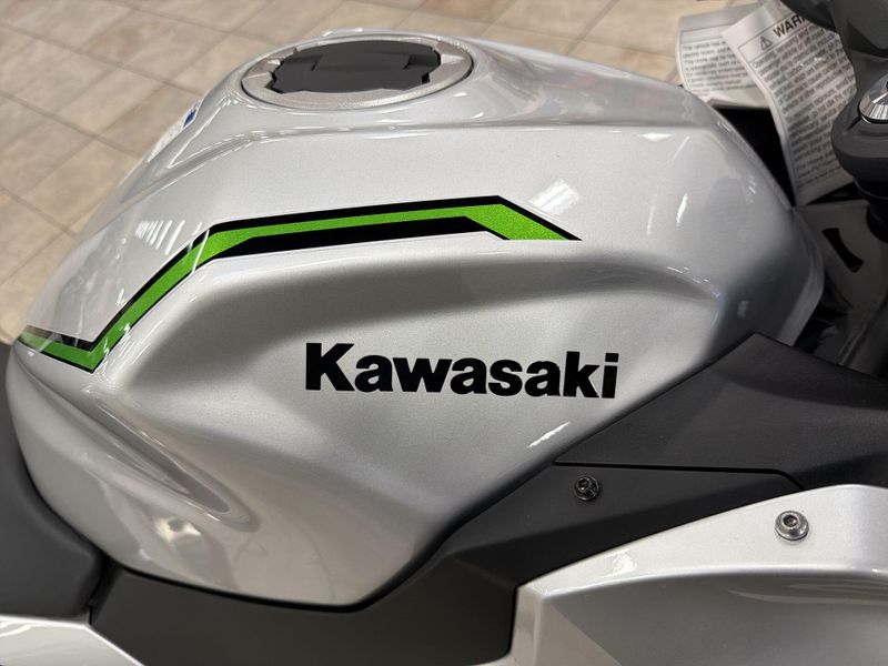 New 2024 Kawasaki NINJA 7 HYBRID ABS Image 26