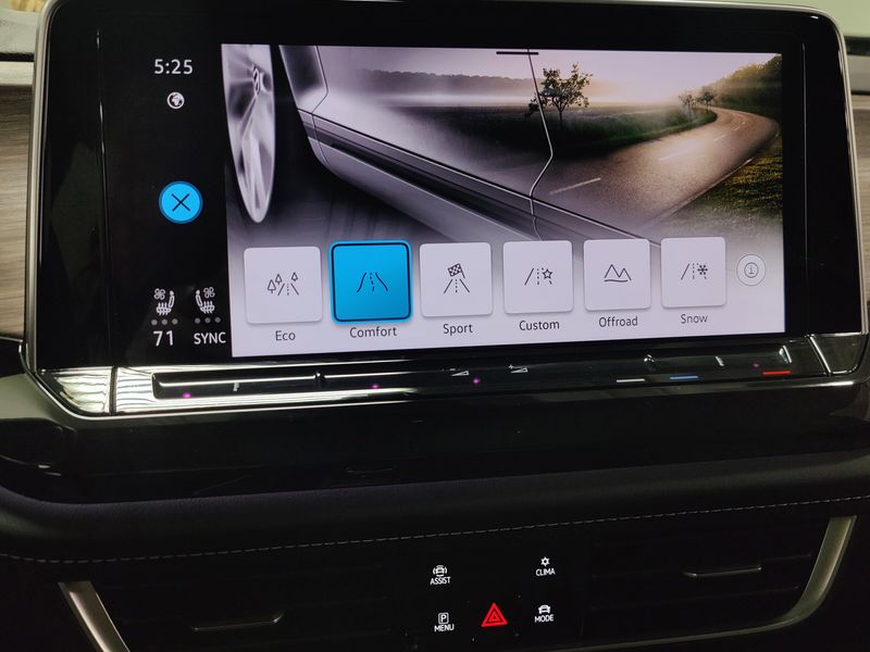 Used 2025 Volkswagen Atlas SEL Premium AWD R-Line w/Sunroof/NavImage 31