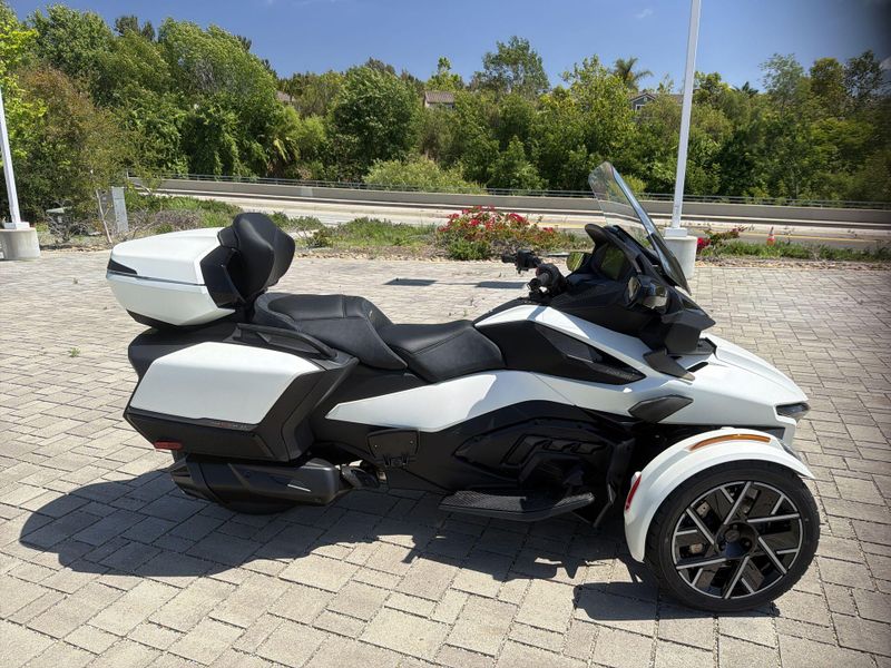 New 2026 Can-Am SPYDER RT SEA-TO-SKY (SE6) Image 10
