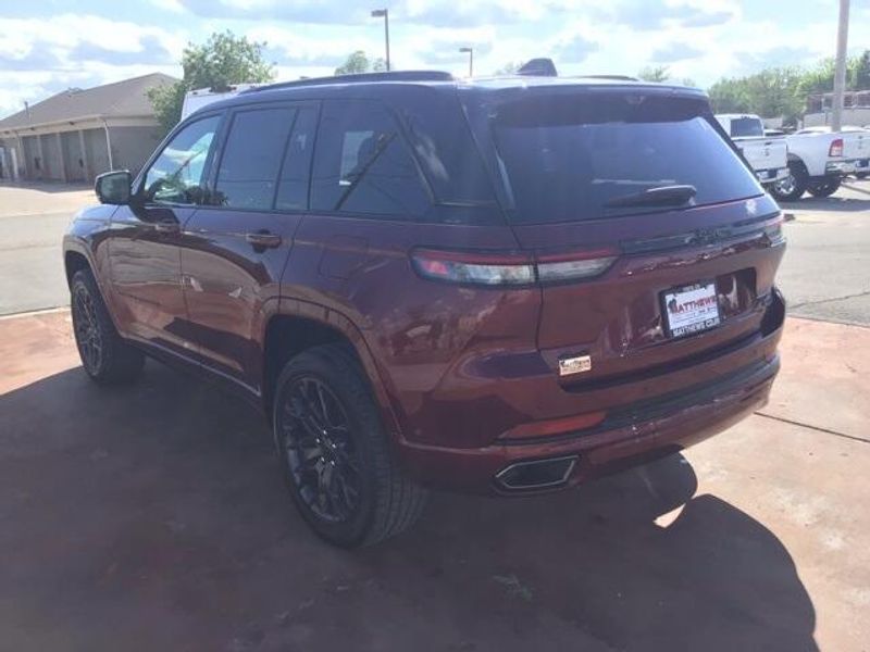 2025 Jeep Grand Cherokee Summit Reserve 4x4Image 3