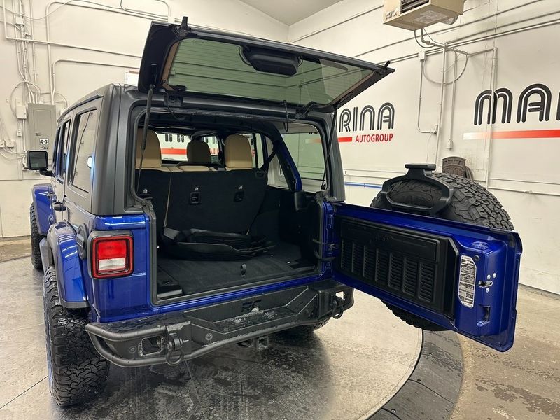 2019 Jeep Wrangler Unlimited SaharaImage 16