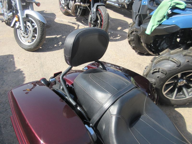 USED 2018 HARLEY STREET GLIDE SPECIAL Image 16