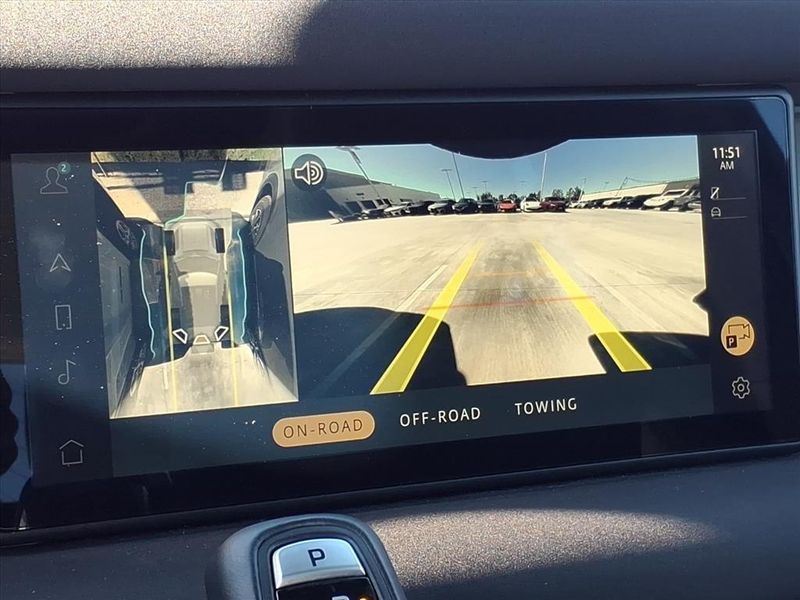 Used 2023 Land Rover Defender 90 SImage 9