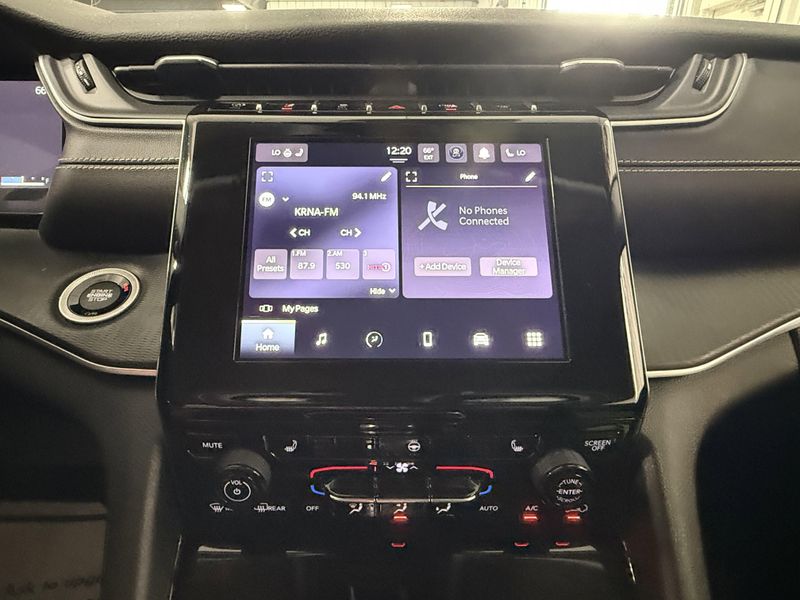 Used 2023 Jeep Grand Cherokee LaredoImage 29