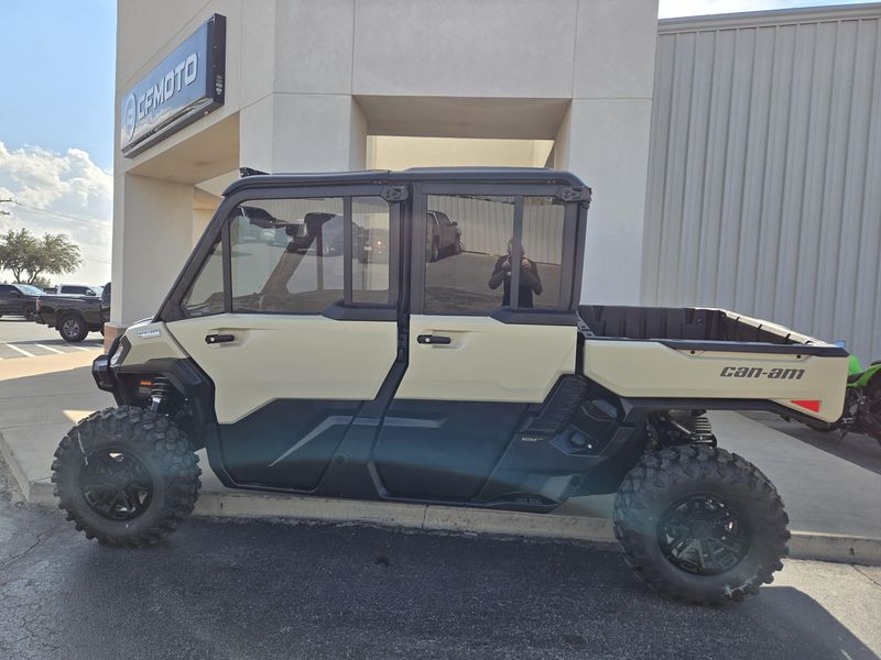 NEW 2026 CAN-AM DEFENDER MAX LIMITED CAB HD11 Image 4