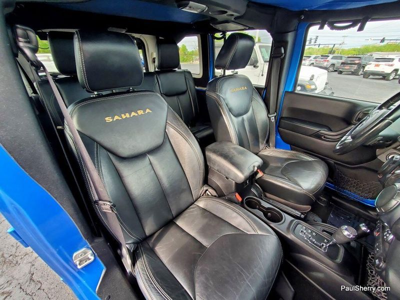 2015 Jeep Wrangler Unlimited SaharaImage 17