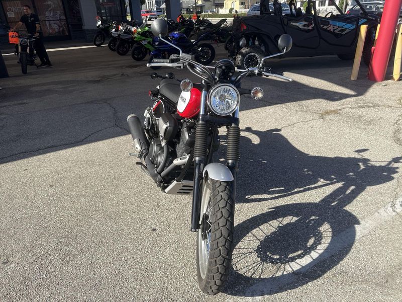 Used 2017 Yamaha SCR950 Image 11