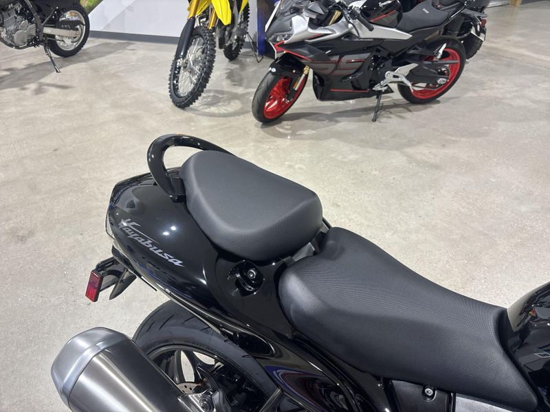 New 2027 Suzuki Hayabusa Image 23