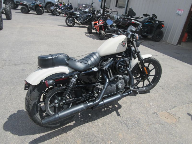 USED 2022 HARLEY SPORTSTER IRON 883 Image 5