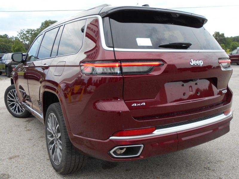 2025 Jeep Grand Cherokee L Image 3