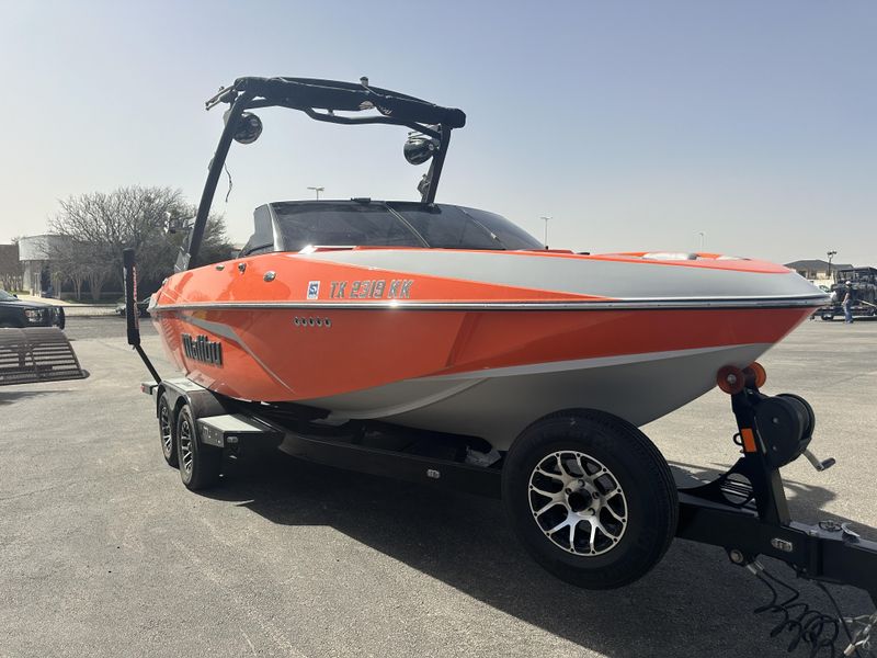 2021 MALIBU WAKESETTER 21 VLX Image 2