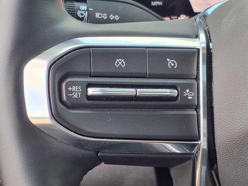 Used 2024 GMC Canyon DenaliImage 17