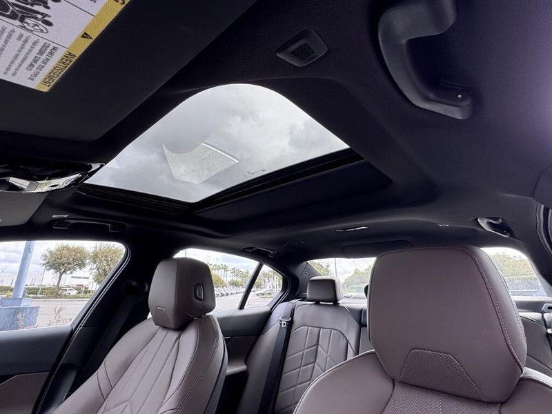 2024 BMW i5 eDrive40Image 23
