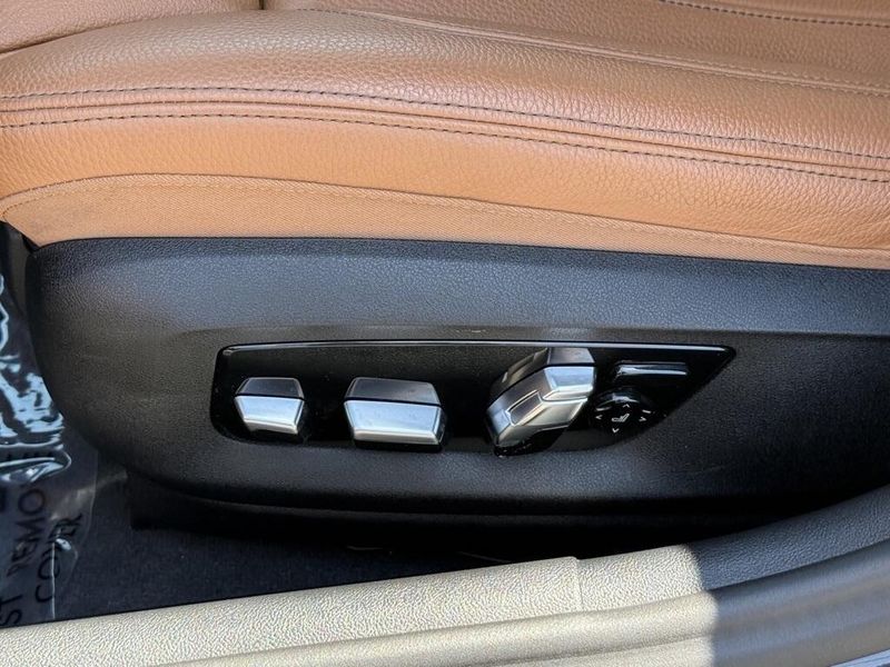 Used 2023 BMW 5 Series M550i xDriveImage 20