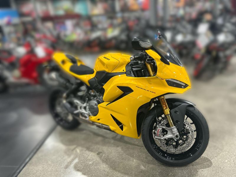 New 2026 Ducati PANIGALE V2 S Image 11