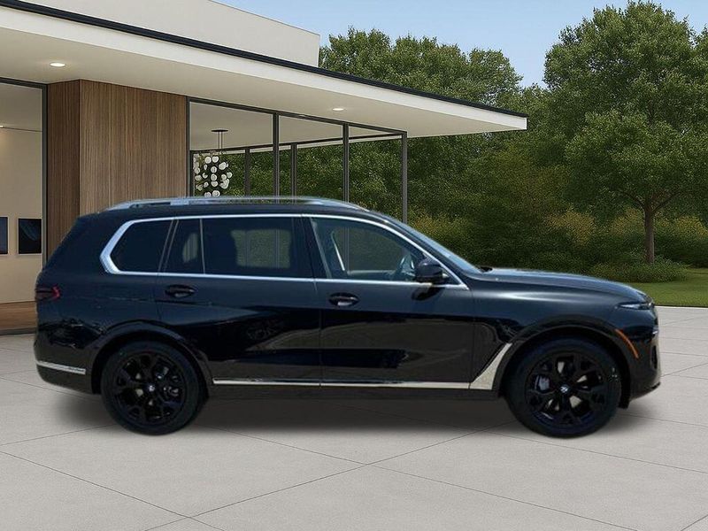Used 2024 BMW X7 xDrive40iImage 7