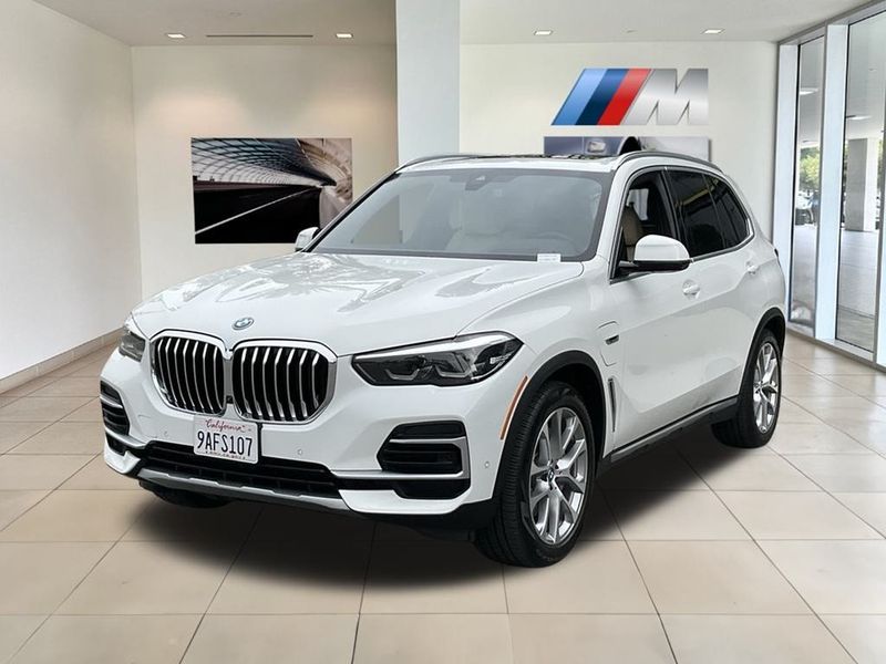 2022 BMW X5 xDrive45eImage 4