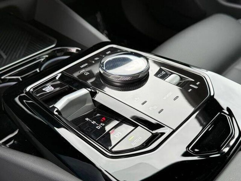 Used 2026 BMW 5 Series 530i xDriveImage 28