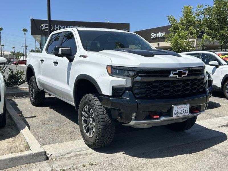 Used 2024 Chevrolet Silverado 1500 ZR2Image 2
