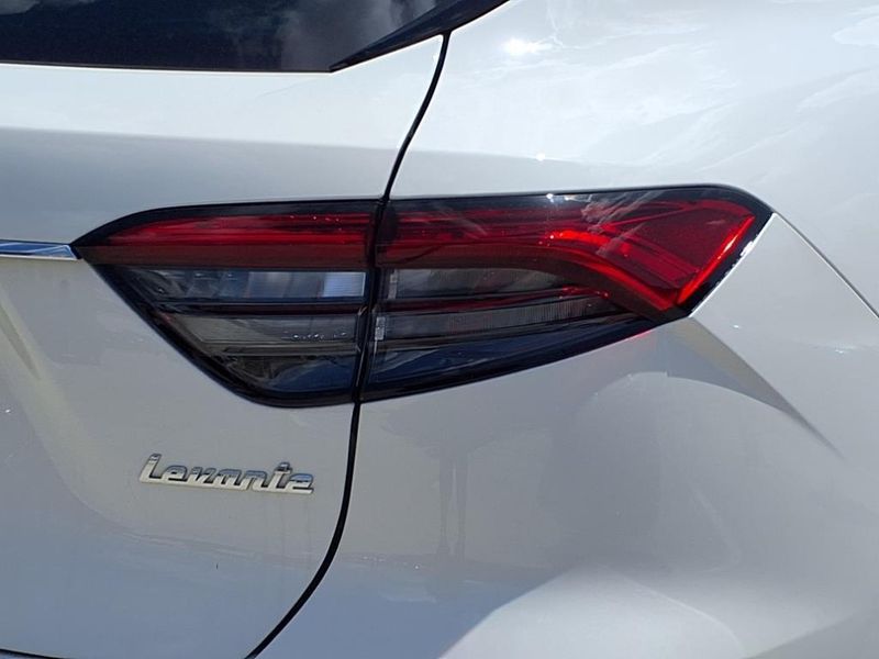 2022 Maserati Levante ModenaImage 12