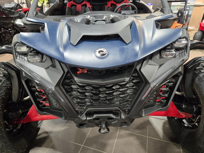 NEW 2025 CAN-AM MAVERICK R MAX X RS 999T DCT Image 9