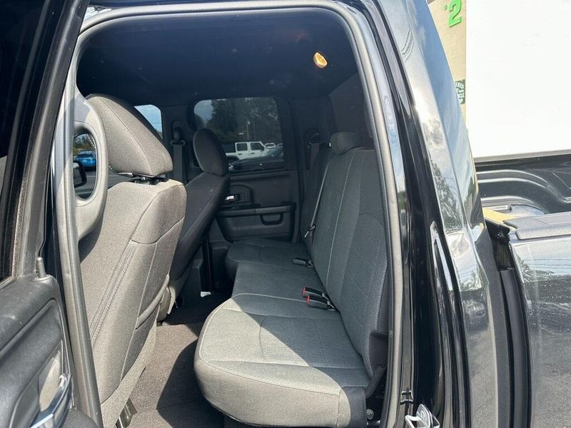 2022 Ram 1500 Classic Warlock photo 11