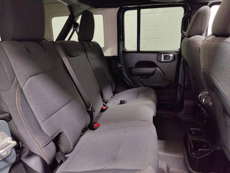 2024 Jeep Wrangler Sport S 3.6L 4x4 w/ ConvenienceImage 14