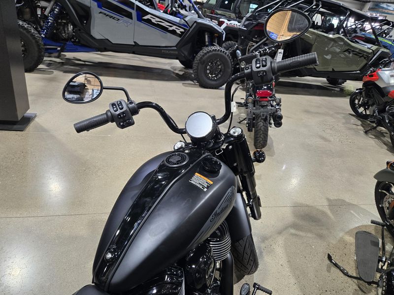 New 2025 Indian Motorcycle CHIEF BOBBER DARK HORSE BLACK SMOKE Image 15