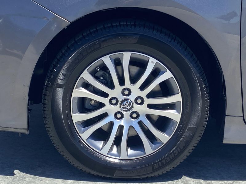 Used 2020 Toyota Sienna XLEImage 8