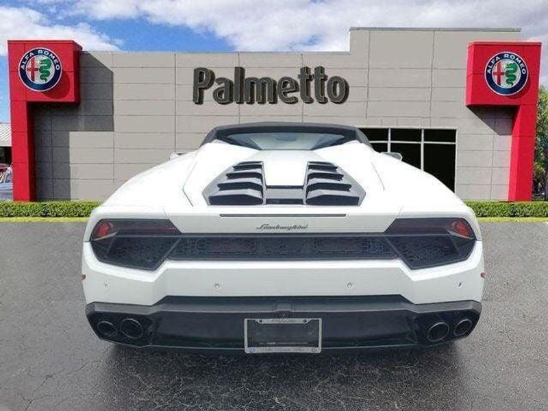 2017 Lamborghini Huracan Spyder photo 4