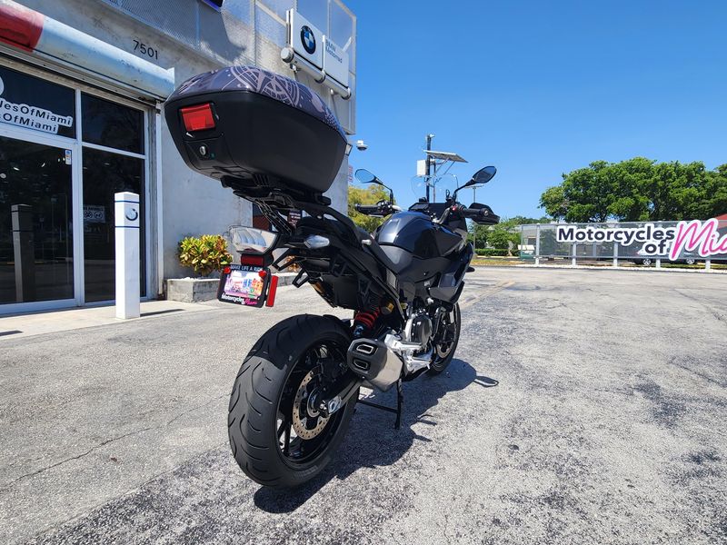 2022 BMW F 900 XR Image 14