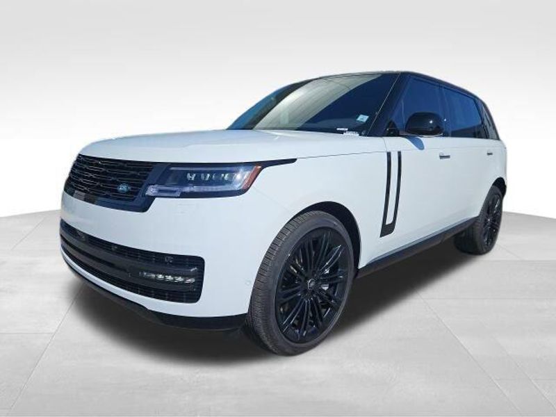 Used 2025 Land Rover Range Rover SE