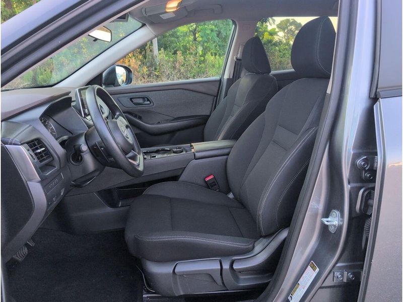 Used 2023 Nissan Rogue SImage 10