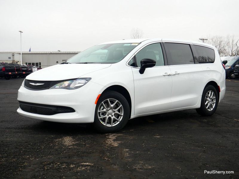 New 2026 Chrysler Voyager Lx