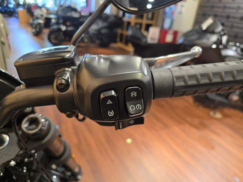 Used 2025 Harley-Davidson SOFTAIL LOW RIDER S Image 12